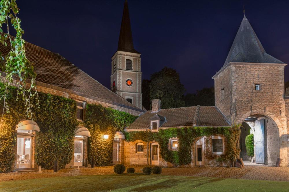 Hôtel La Gentilhommière Artres Extérieur photo